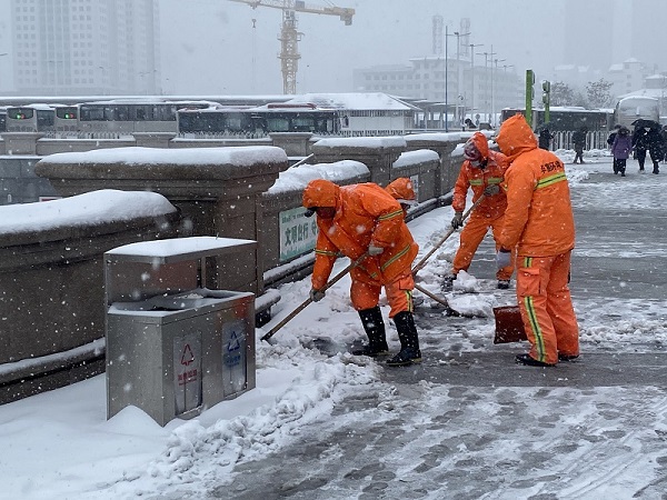 项目动态 | 以雪为令！尊龙凯时天津项目全力以赴做好除雪工作